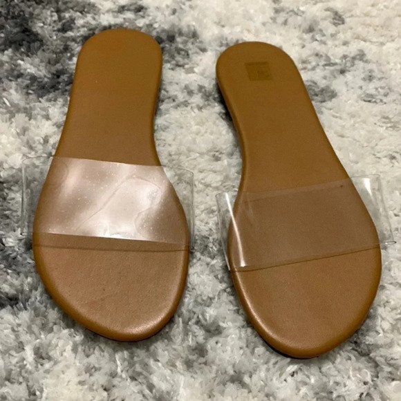 Nude‎ Flat Slides w/ Transparent Band | Summer Beach Pool Sandals Size 9 - Picture 2 of 3